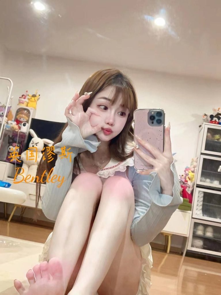 ♏️Bentley♍️  調皮娃娃臉學妹，全身雪白，性格溫柔傾偈舒服3073 作者:英国缪斯 帖子ID:5322 