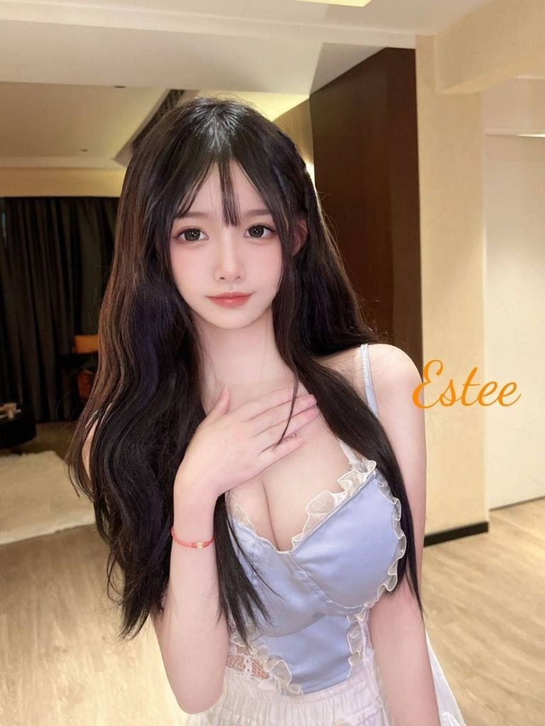 ♏ ️ Estee ♍ ️英國繆斯英國高端留學生，最美校花6679 作者:英国缪斯 帖子ID:5802 
